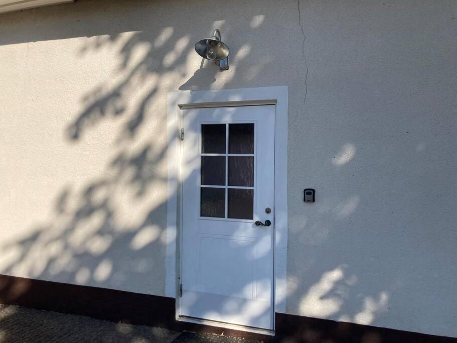 Fin Laegenhet Mitt Pa Bjaerehalvoen Apartment Bastad Exterior photo